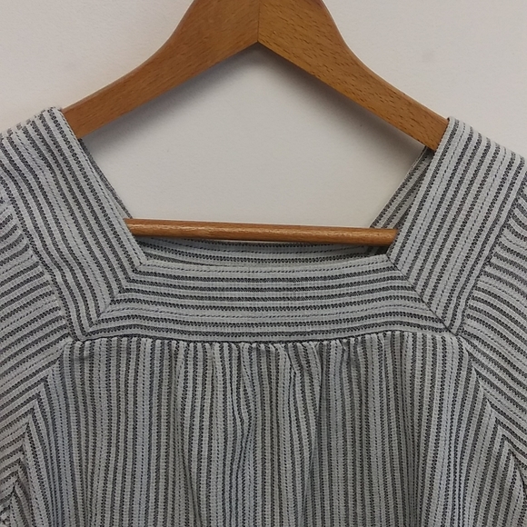Universal Thread Striped Top - Picture 5 of 10